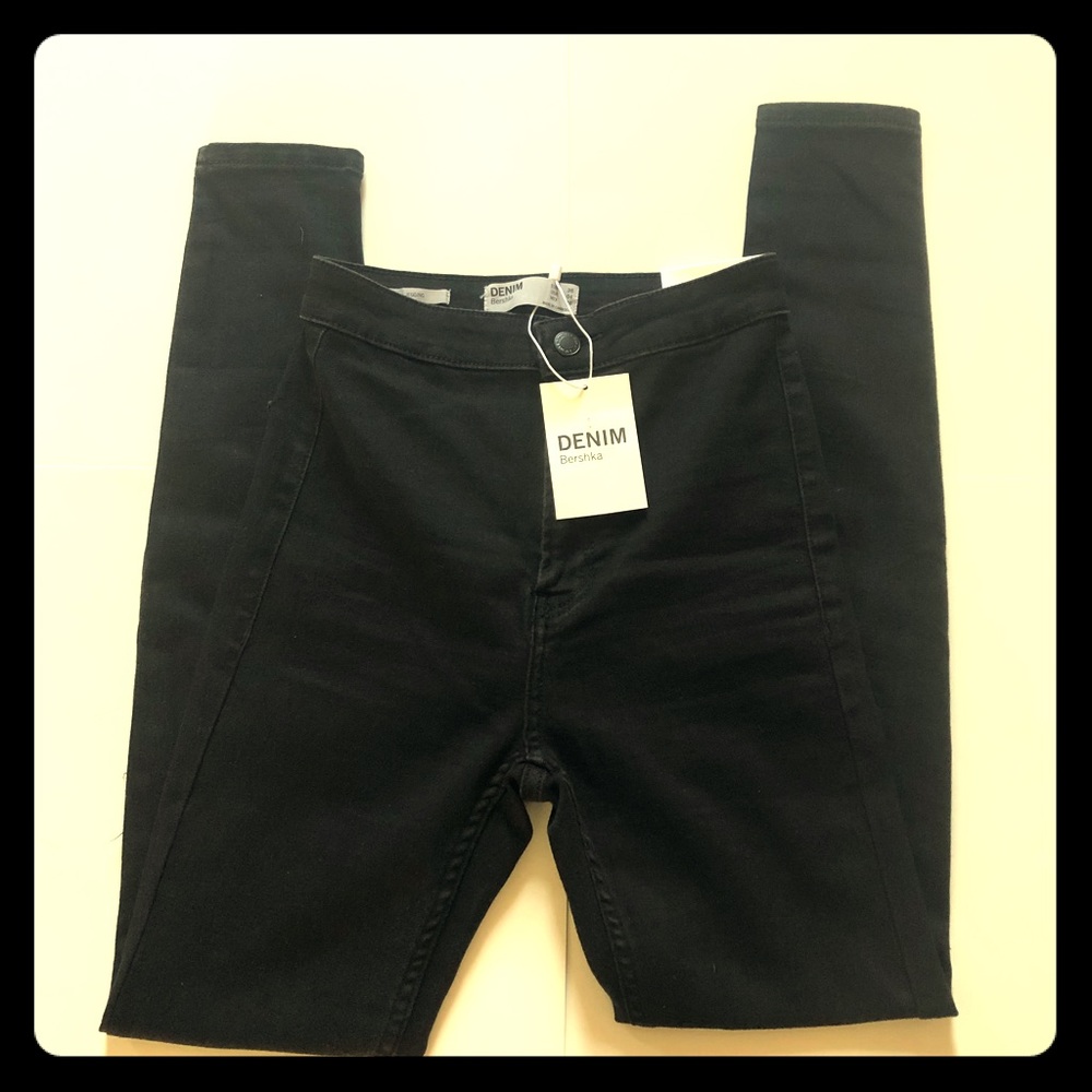 🏷Bershka Denim Black High Rise Jeggings